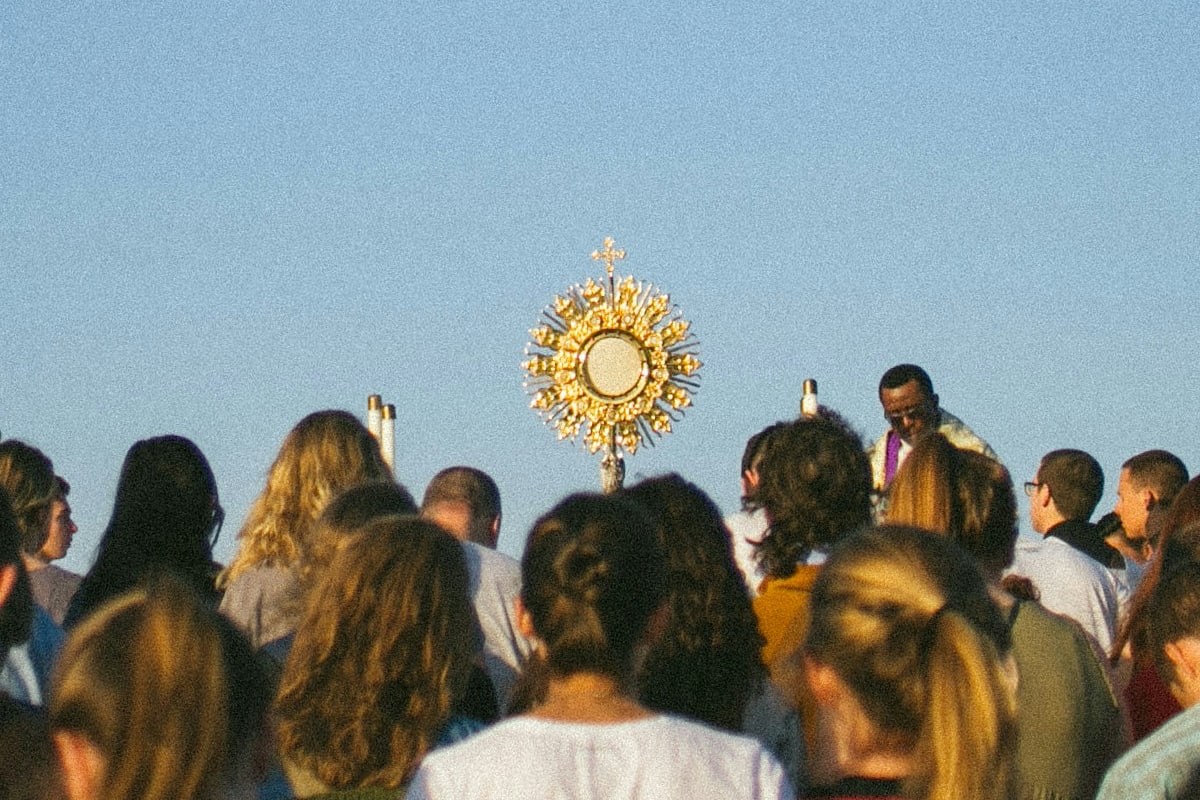 Students praying in Adoration