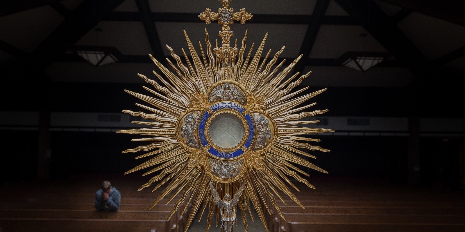 Catholic monstrance at Eucharistic Adoration